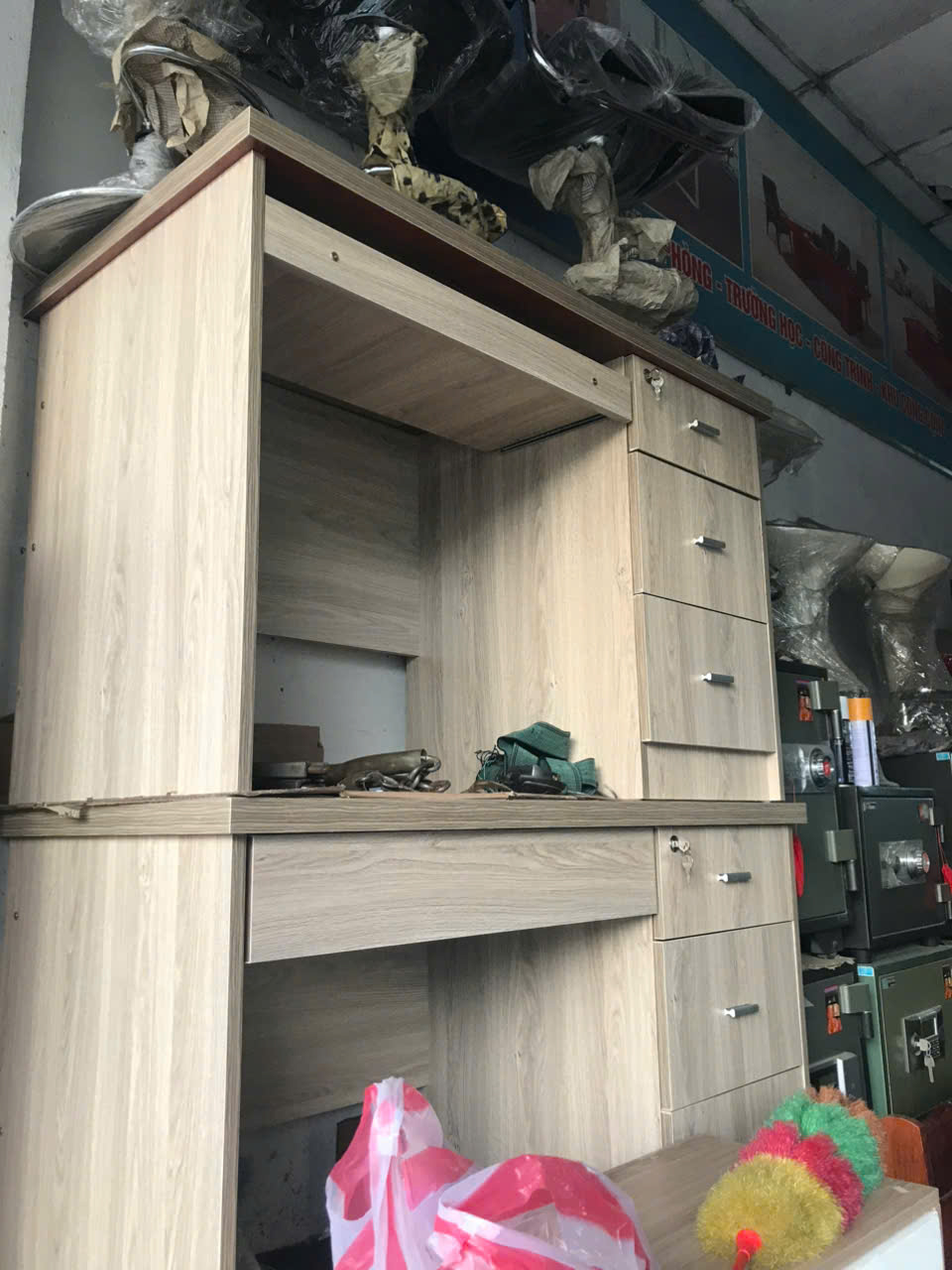 Bàn văn phòng BVP022