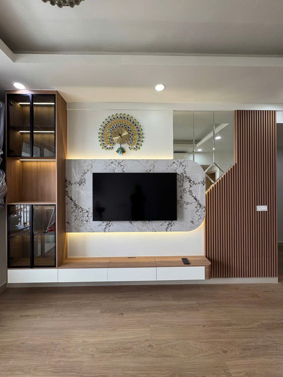 Kệ vách tivi KTV001